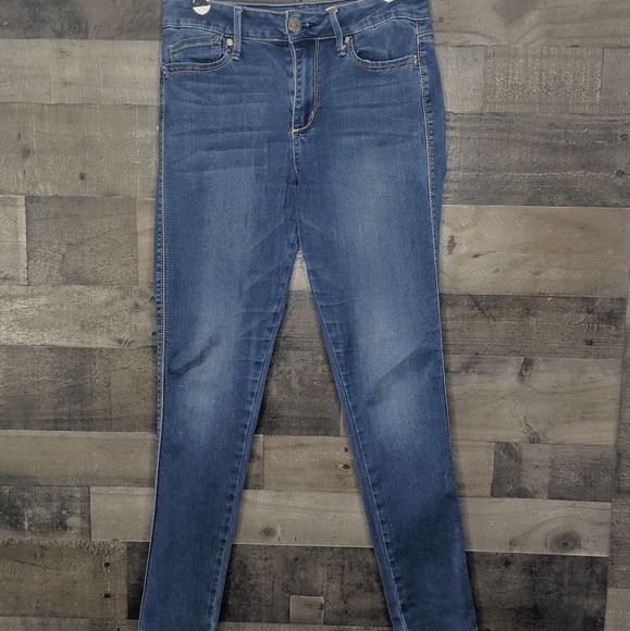 Seven7 High Rise Skinny - Picture 2 of 7